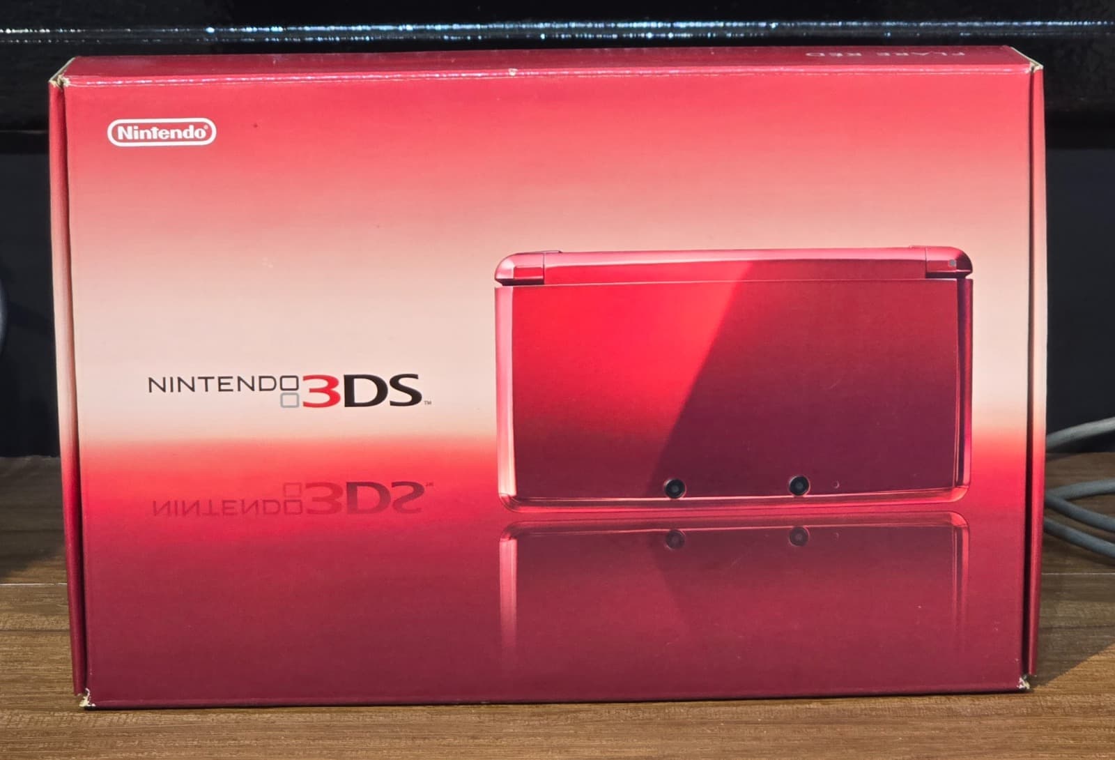 Nintendo 3DS Flare Red Completo e Desbloqueado — foto 1